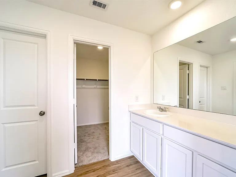5227 Sunvalley Bend Dr — Photo 18