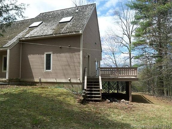 5th image of 21 Concord Dr