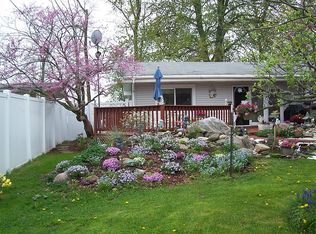 6090 W Lakeview Dr, Fremont, MI 49412