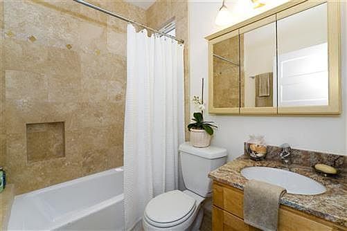 4th image of 301 Lake St