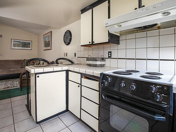 5th image of 5461 Soquel Dr