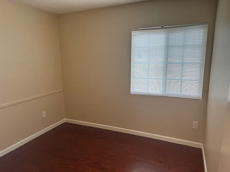 11534 Oak Knoll Ct — Photo 6