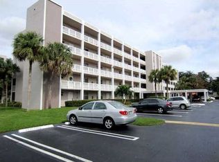 8735 Ramblewood Dr APT 110, Pompano Beach, FL 33071