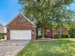 4206 W Braymore Dr, Rogers, AR 72758