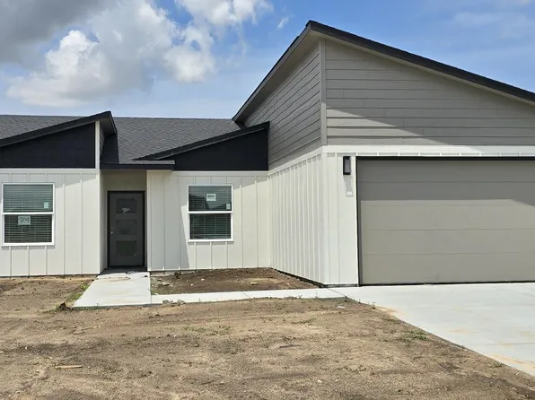 904 Trails Head Cir, Goddard, KS 67052