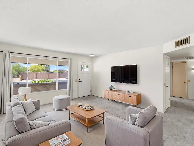 11627 N Sun Valley Dr — Photo 3