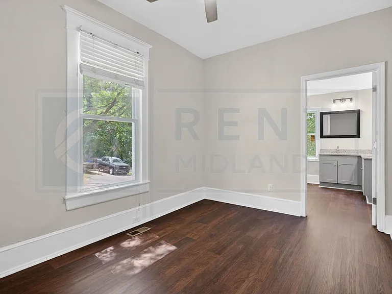 2901 Park St — Photo 21