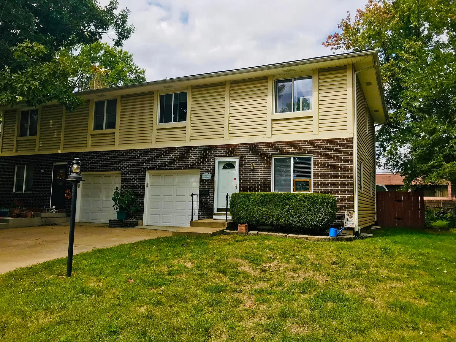 9746 Hadley Dr — Photo 3