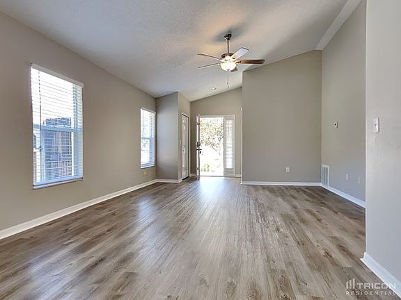 2nd image of 6914 Summer Harbor Ln