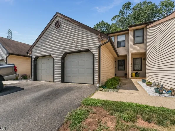 112 Sequoia Ct, Raritan Twp., NJ 08822