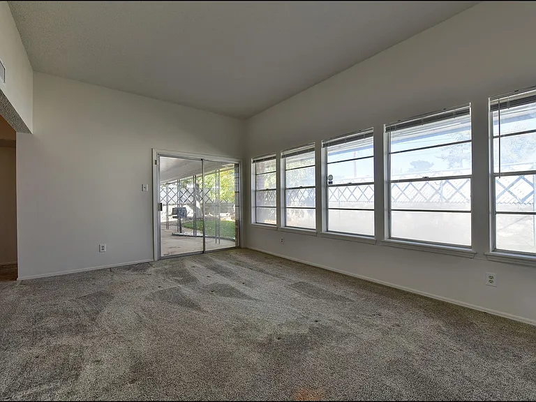 3433 Clearview Ln — Photo 8