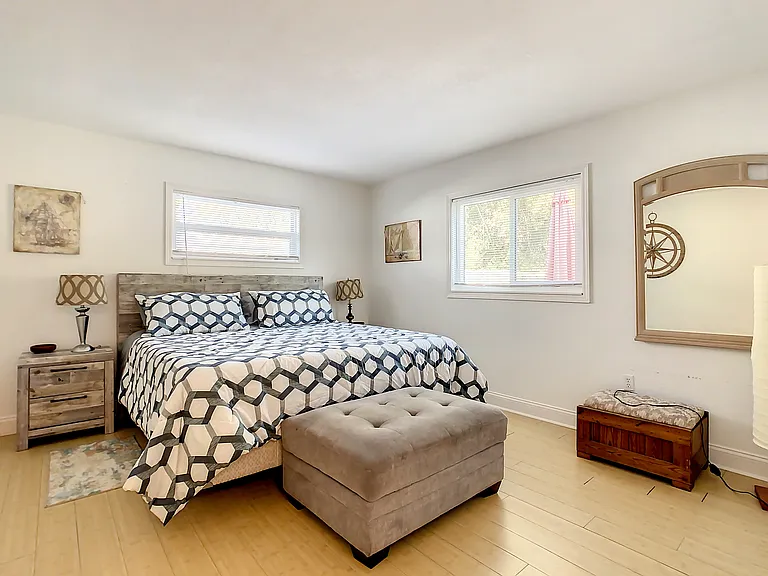 2437 Arapaho St — Photo 30