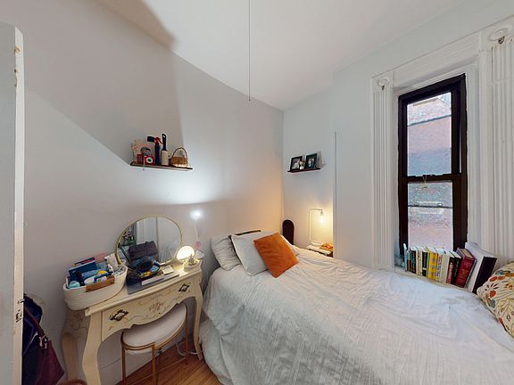 3rd image of 365 3rd Ave APT 3B