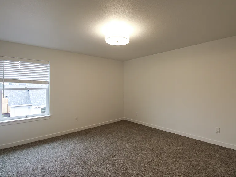1684 SE Barberry Ave — Photo 21