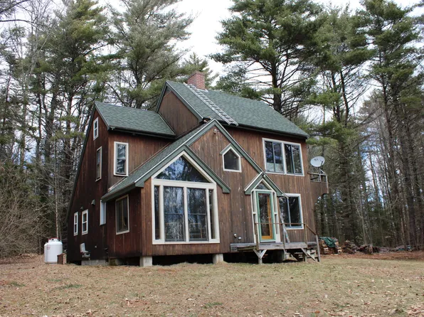 460 Easy Street, Canaan, ME 04924
