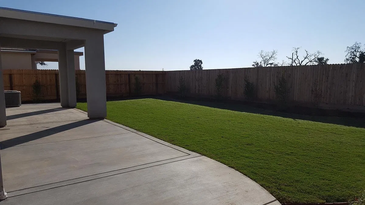 4343 W Robin Avenue — Photo 3