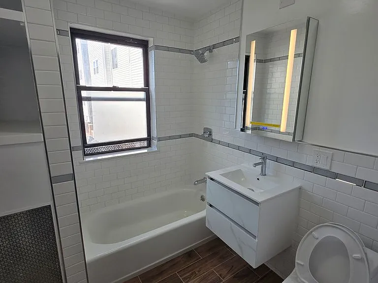239 Harvard Ave #2 — Photo 7