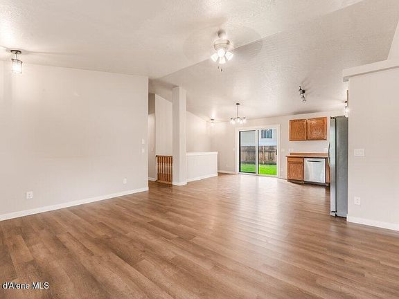 5th image of 240 W Navaho Ave