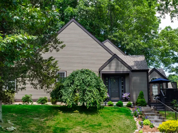 39 Long Hill Farm, Guilford, CT 06437