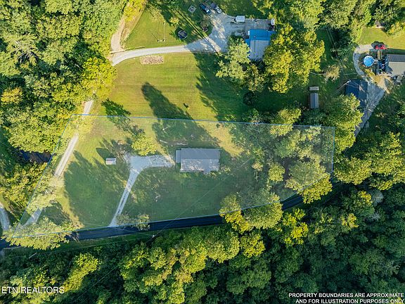 4th image of 375 Snow Hill Rd