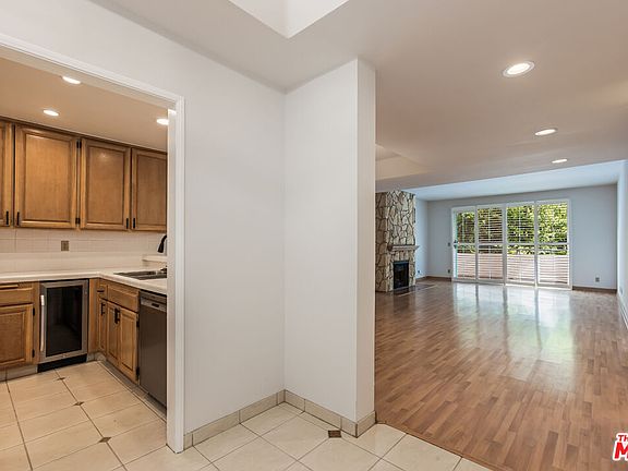 5th image of 1930 S Beverly Glen Blvd APT 306