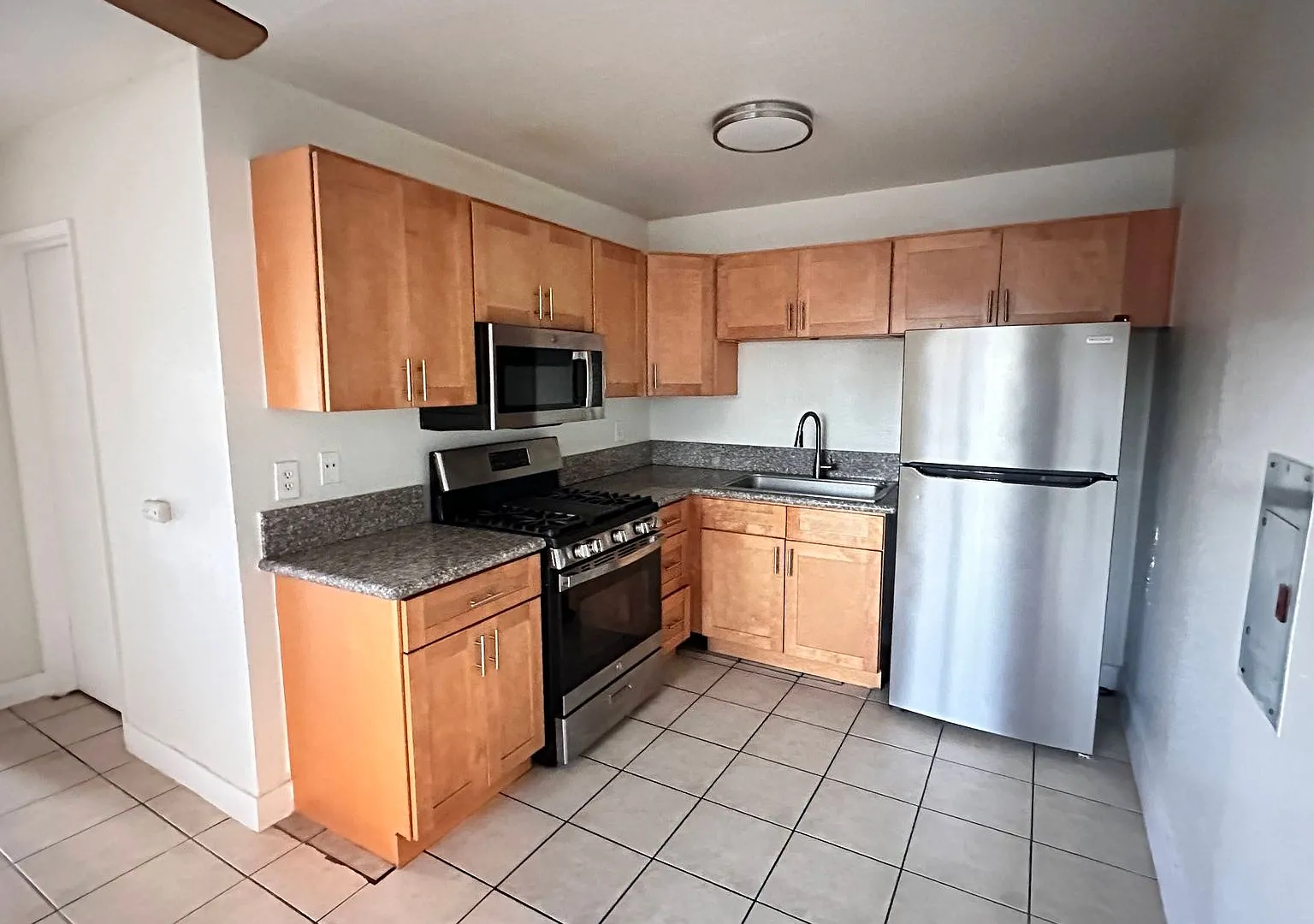 709A — Photo 2