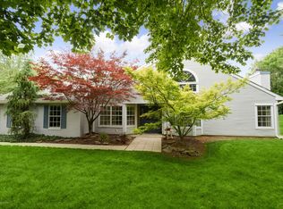 5 Madison Ct, Manalapan, NJ 07726