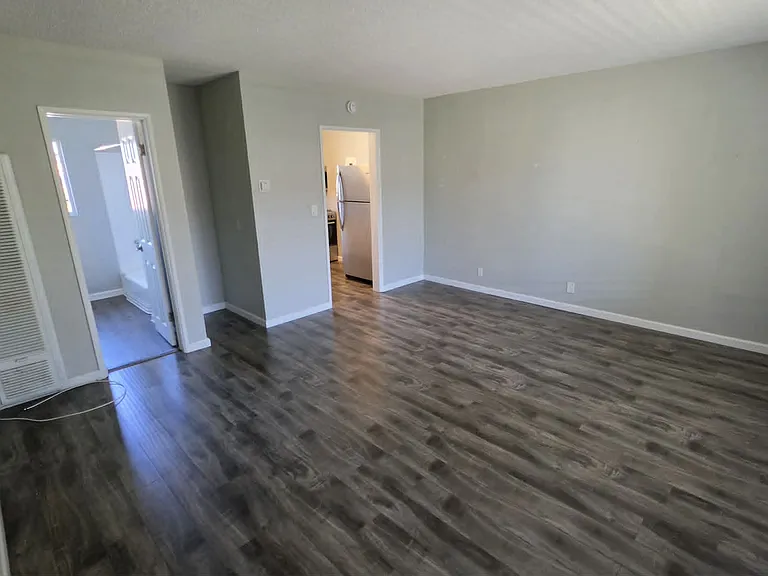 731 Owen Dr #E — Photo 7