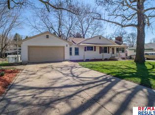 1805 Freeman Dr, Bellevue, NE 68005