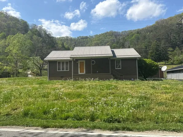 3430 Longfork Rd, Virgie, KY 41572
