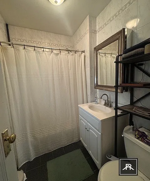 100 Strathmore Rd #2 — Photo 23