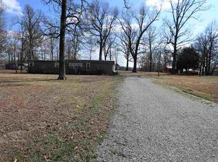 1395 Poor Farm Rd, Murray, KY 42071