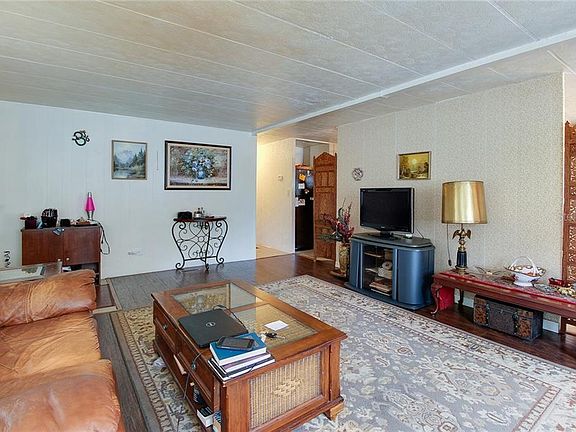 5th image of 13516 61st Way N