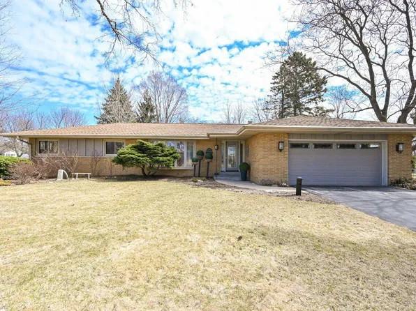 6660 North Braeburn LANE, Glendale, WI 53209