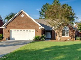 145 Candlewood Dr, Wallace, NC 28466