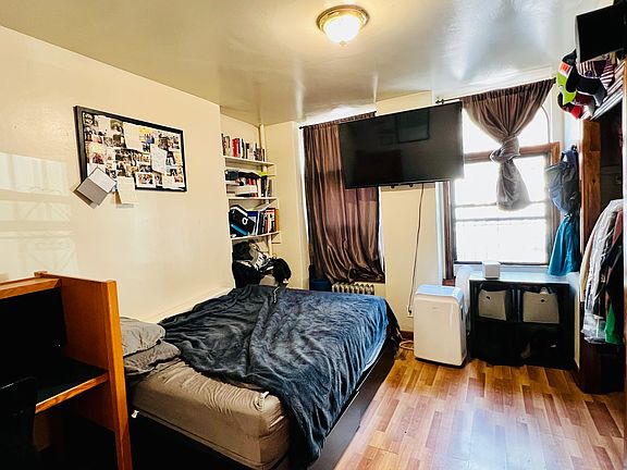 2nd image of 369 Manhattan Ave #1