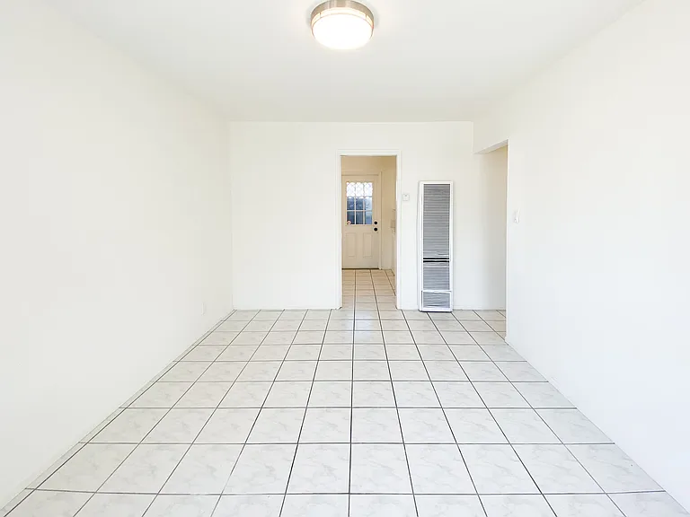 23648 S Main St #23648 — Photo 5