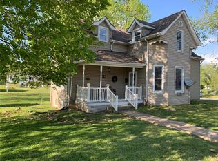 211 E Washington Ave, Owensville, MO 65066