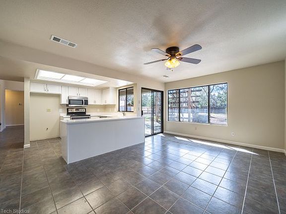 5th image of 2933 Cleo Ct