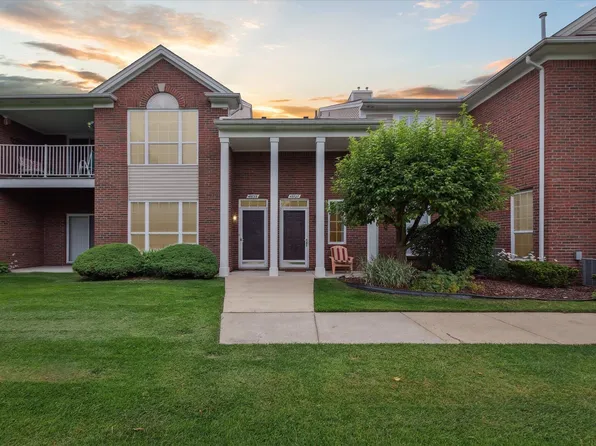 45727 Heather Ridge Dr, Macomb, MI 48044