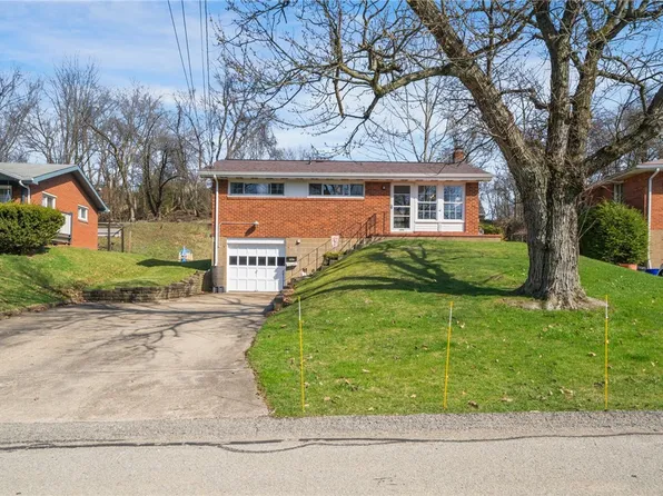 567 Firethorne Dr, Monroeville, PA 15146