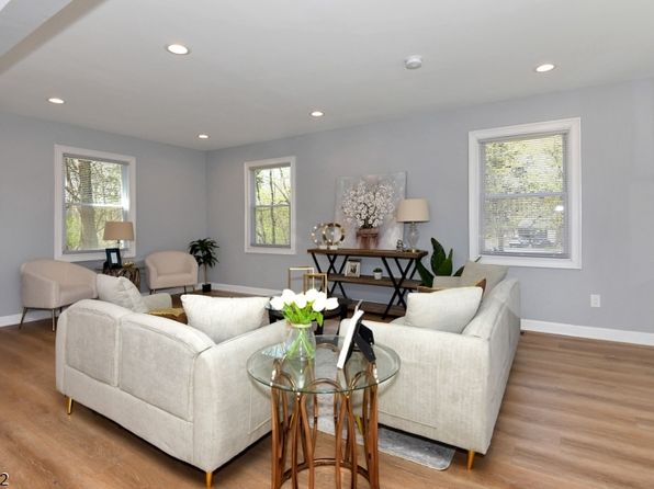 421 Brentwood Blvd, Franklin Twp., NJ 08540