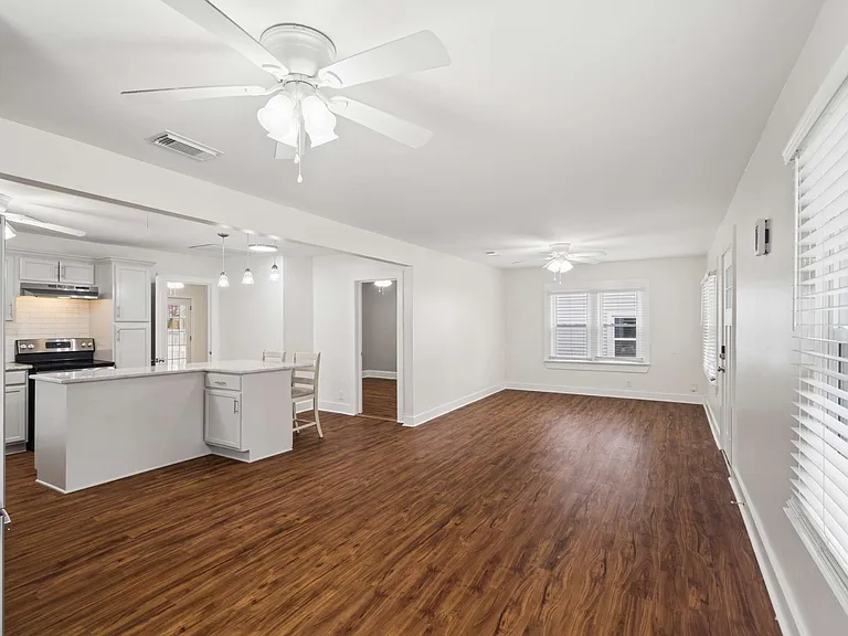 205 Raymond St — Photo 12