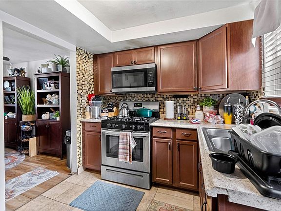 9th image of 145 Payne Dr