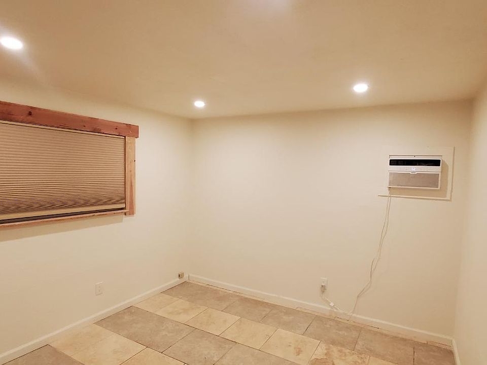 713 E Elder St Fallbrook CA Zillow