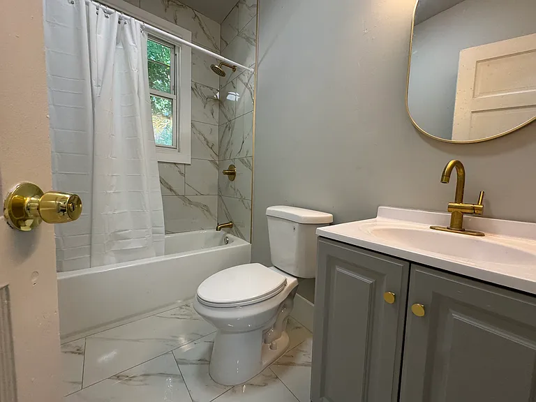 346 Goffe St #R2 — Photo 11