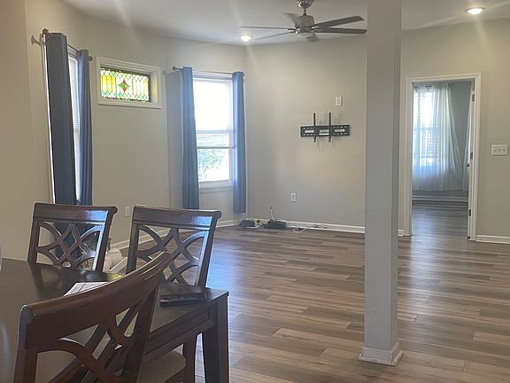 dinning room/ living room