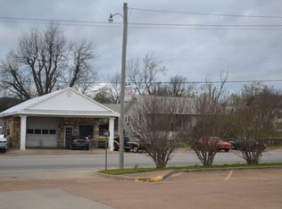 115 N Main St, Cave City, AR 72521