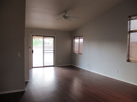 4th image of 30370 N Royal Oak Way