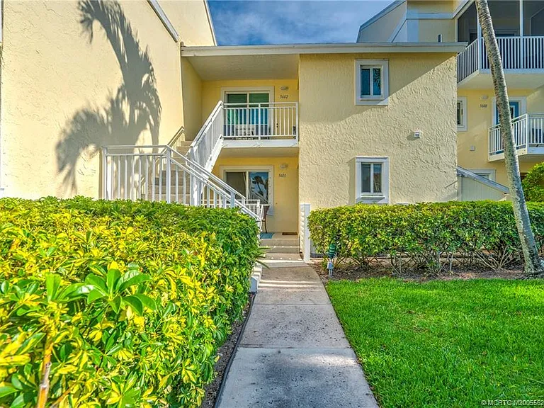 5601 NE Gulfstream Way — Photo 12